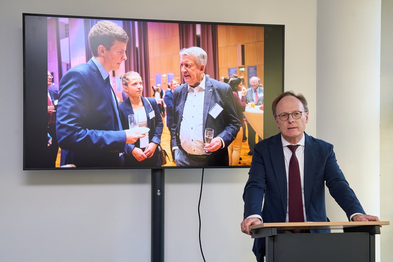 Begrüßungsansprache von Professor Dr. Rainer Hüttemann (Vorsitzender des Vorstands der Universitätsstiftung Bonn)